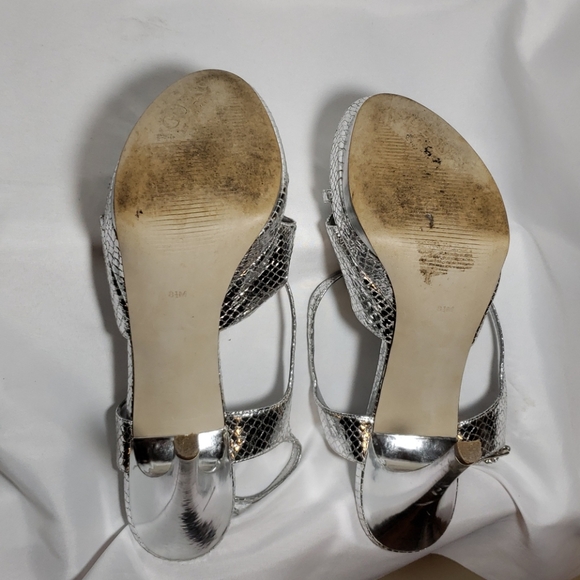 Guess 5" Silver heels - Picture 4 of 4